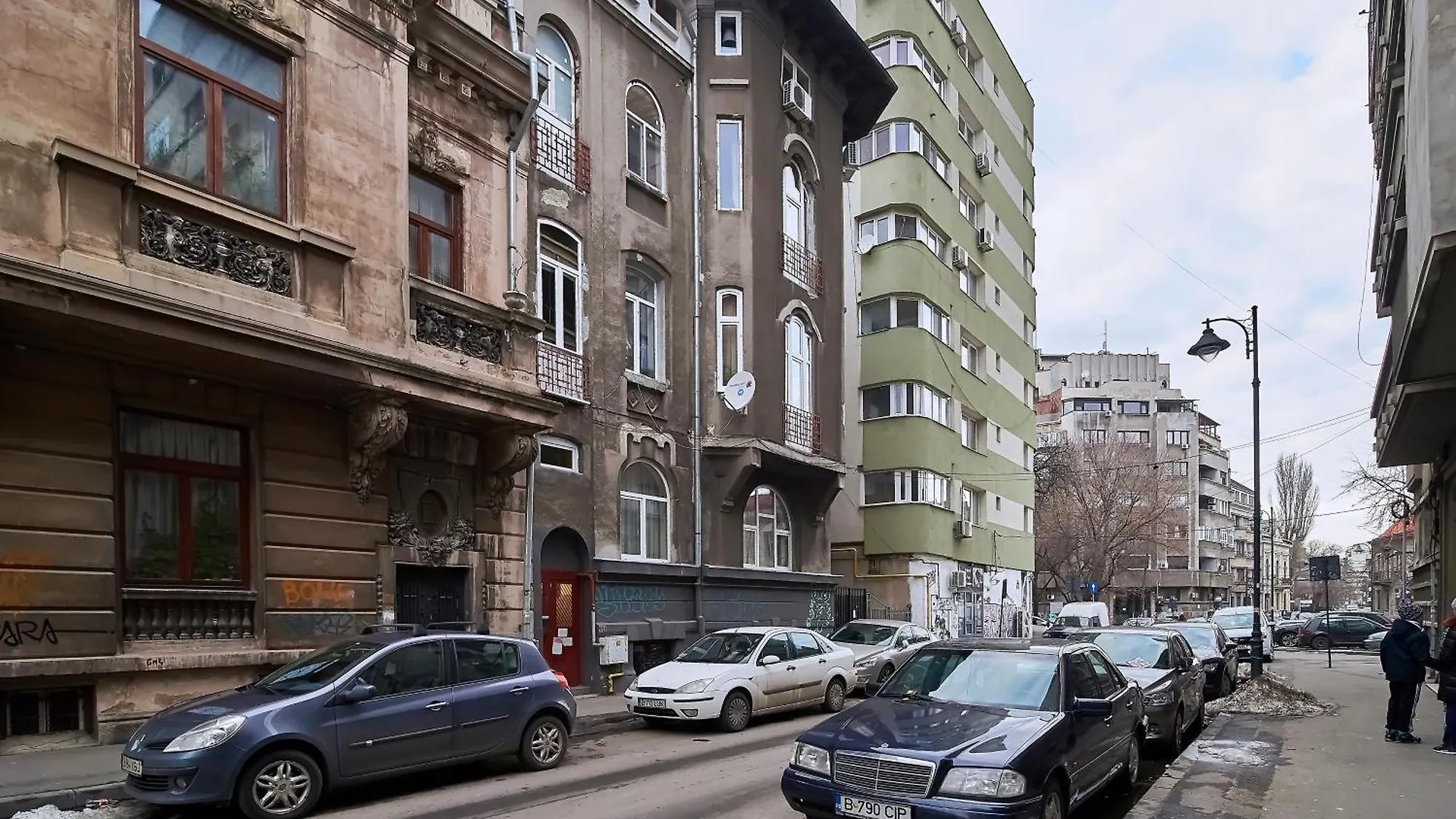 Downtown Home With Terrace By Urbanesq Bucharest Romania